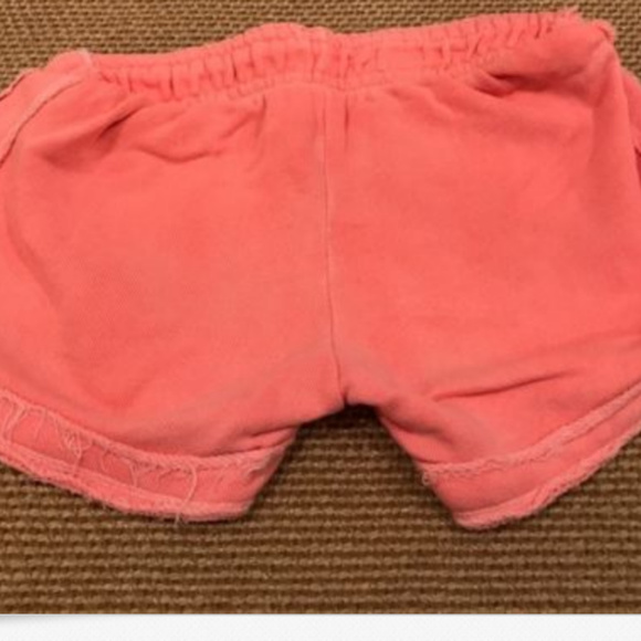 Shorts - Picture 2 of 3